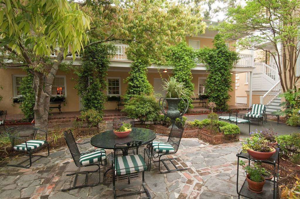 The Jasmine House Bed & Breakfast Charleston Konforlar fotoğraf